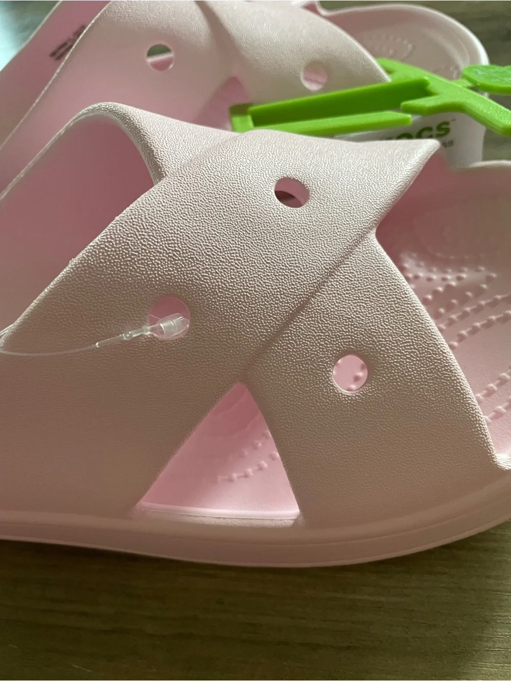 Crocs light pink Crisscross Strap slip on Platform Slides. Women’s 10 NEW